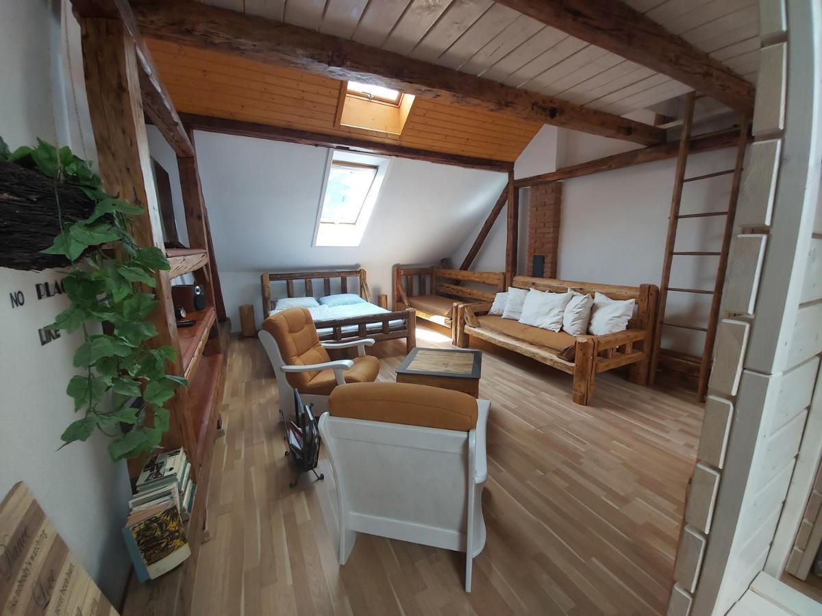 Apartman Sarah Noemi, 100 M Skibus Jasna Apartment ลิฟตอฟสกีมิคูลาช ภายนอก รูปภาพ